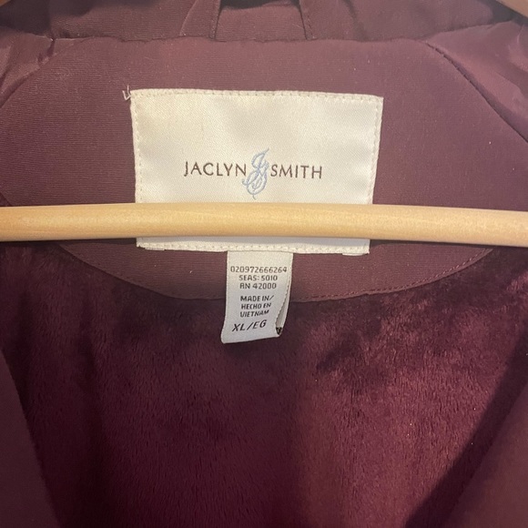 Jaclyn Smith XL Winter Coat w/ Detachable Zippered Hood - Picture 7 of 16